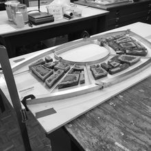 Load image into Gallery viewer, Vitrail en dalle de verre - ÉCLOSION AMBRÉE