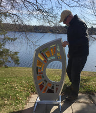 Load image into Gallery viewer, Vitrail en dalle de verre - ÉCLOSION AMBRÉE