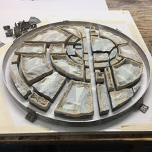 Load image into Gallery viewer, Vitrail à la dalle de verre - OCCURENCE CIRCULAIRE 4