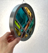 Charger l'image dans la galerie, Vitrail à la dalle de verre - CERCLE à CHEVRON BLEU
