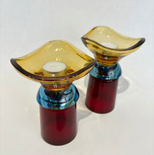 Load image into Gallery viewer, Empilades petites ROUGE - BLEU - JAUNE
